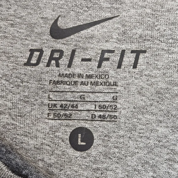 Nike Men’s Large Grey Dri-Fit Athletic Shirt – 100% Polyester Stretch Tee - Picture 2 of 9